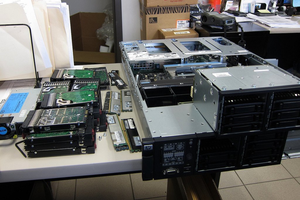 P ProLiant DL380 G7 + 4x4 2,5 